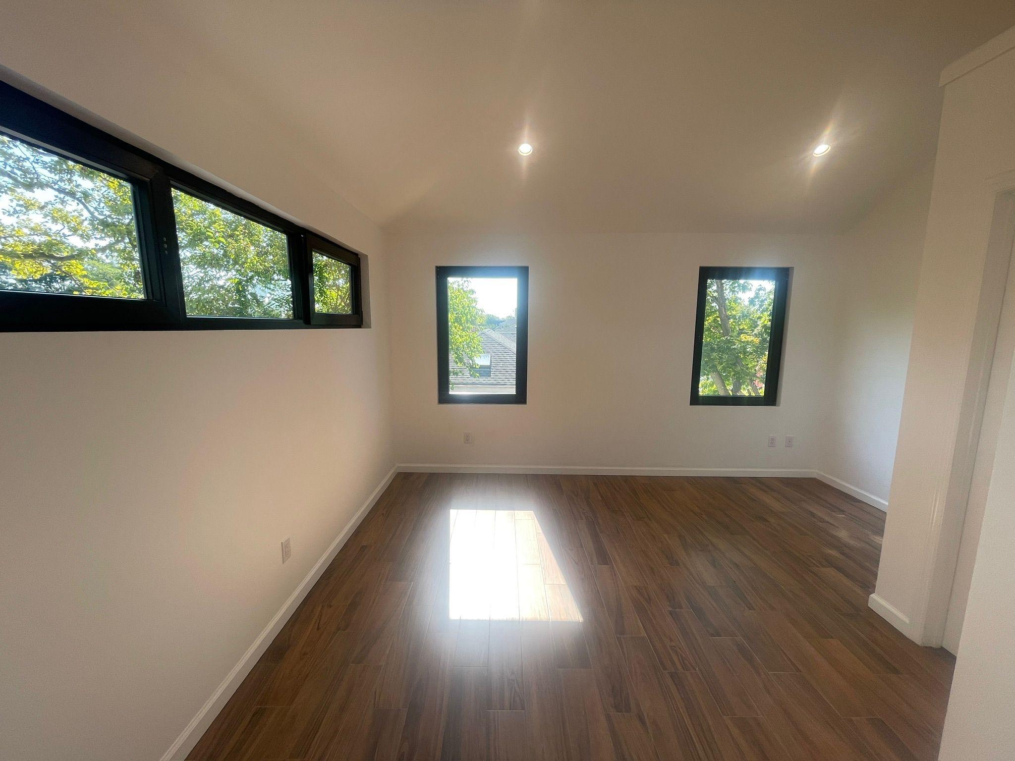 3446 Frederick St gallery image 6